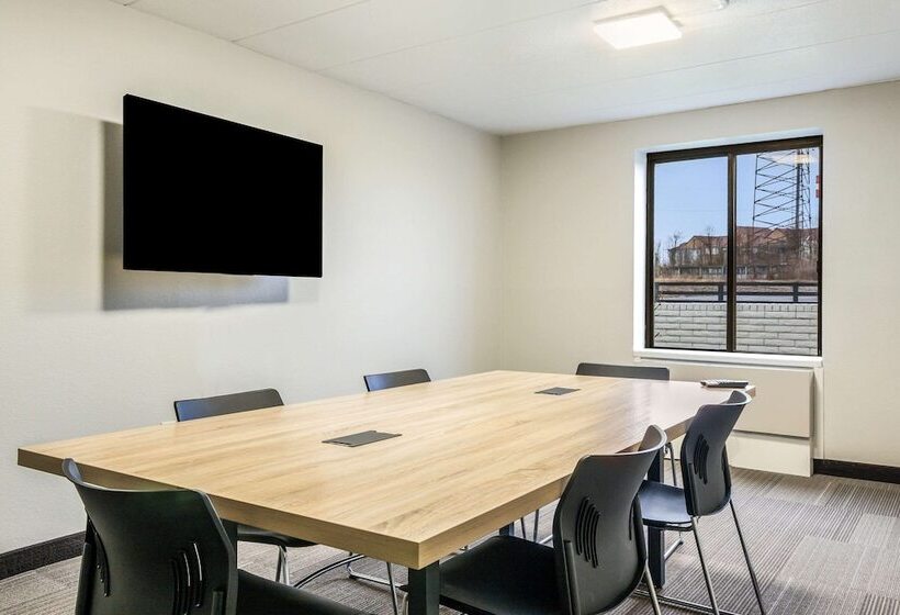 فندق Clarion Pointe Richmond North Near University