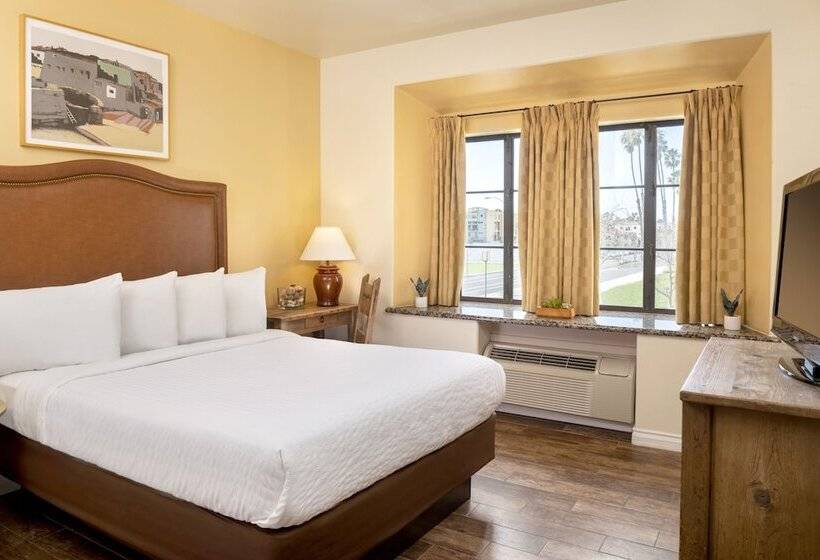 호텔 Clocktower Inn Ventura