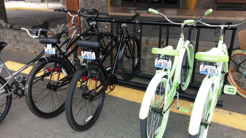 호텔 Clover Island Inn