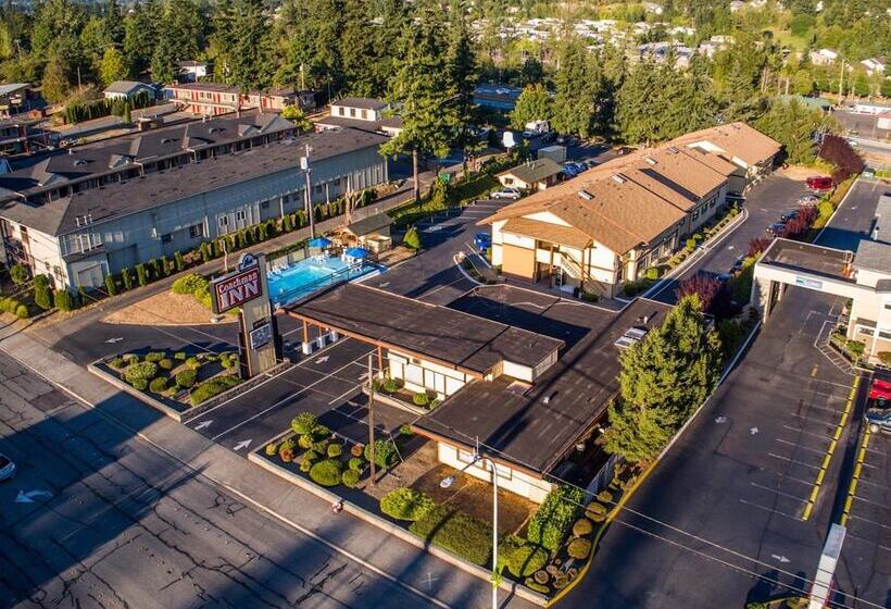 فندق Coachman Inn