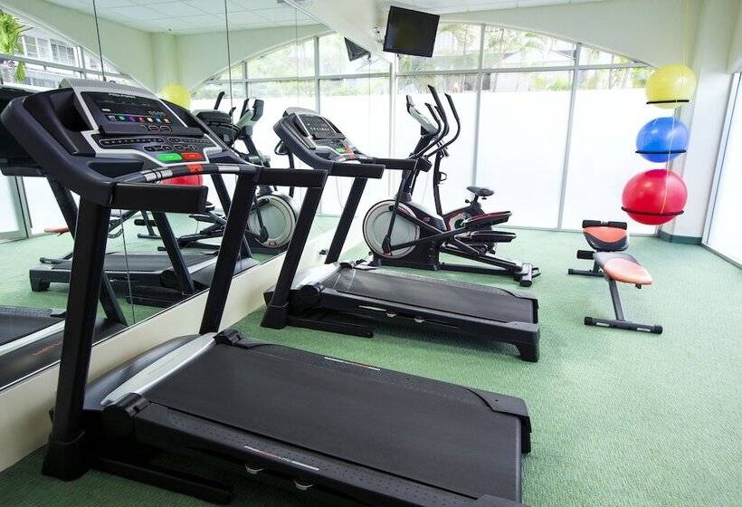 בית מלון כפרי Coconut Waikiki