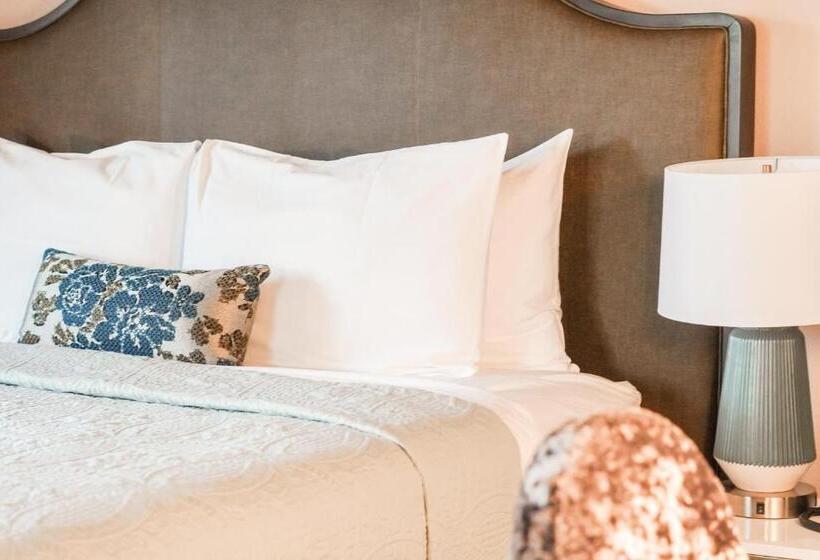 Columbia Gorge Hotel & Spa