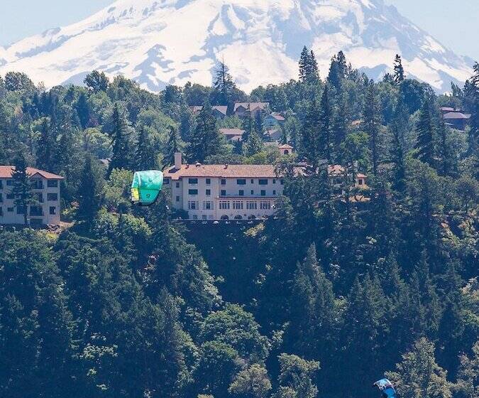 Columbia Gorge Hotel & Spa