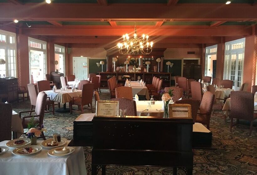 Columbia Gorge Hotel & Spa