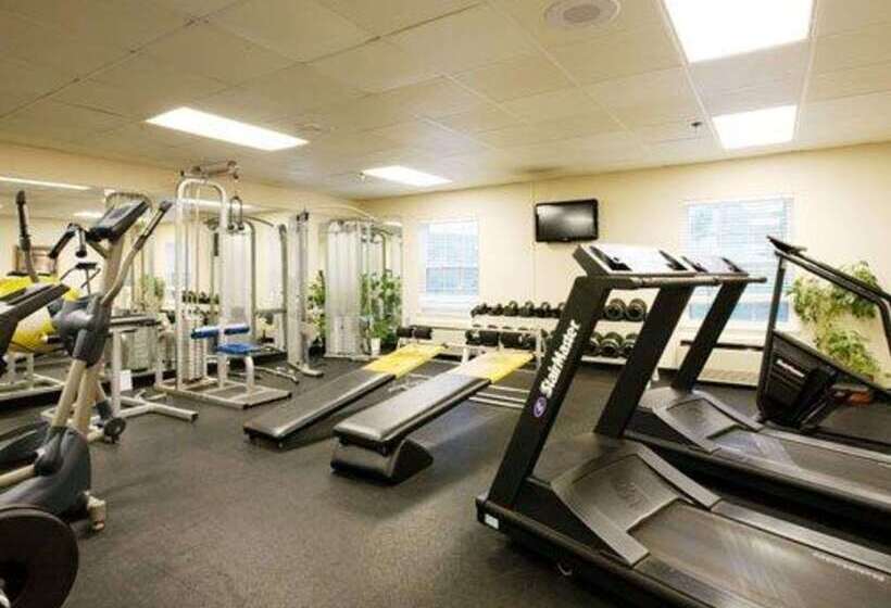 בית מלון כפרי Comfort Inn Civic Center