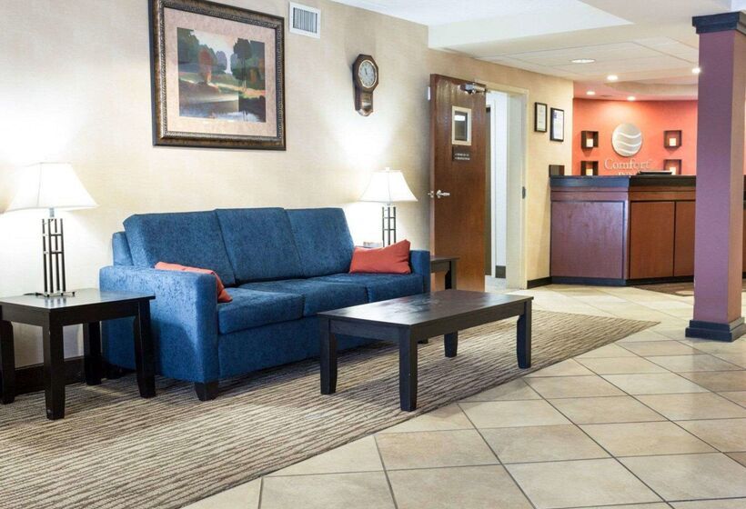 בית מלון כפרי Comfort Inn Civic Center