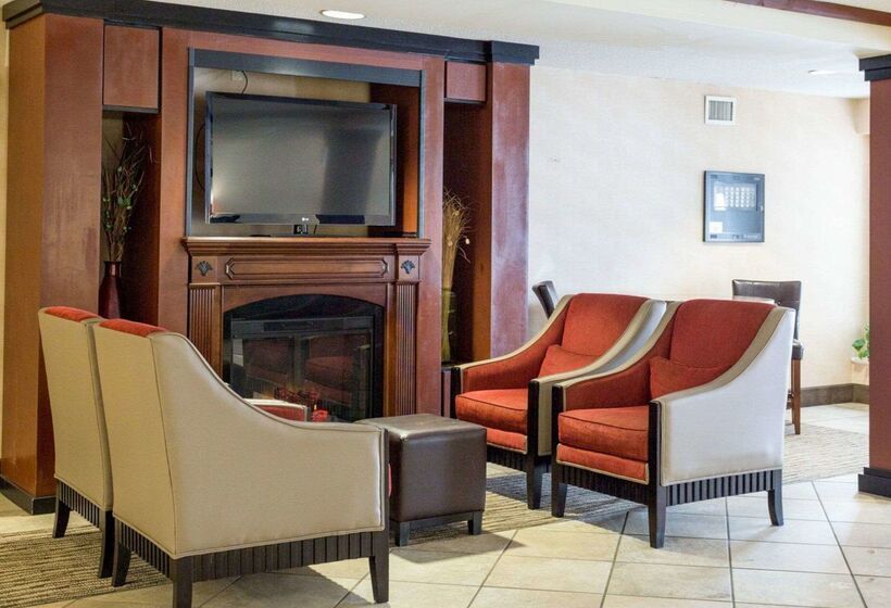 בית מלון כפרי Comfort Inn Civic Center