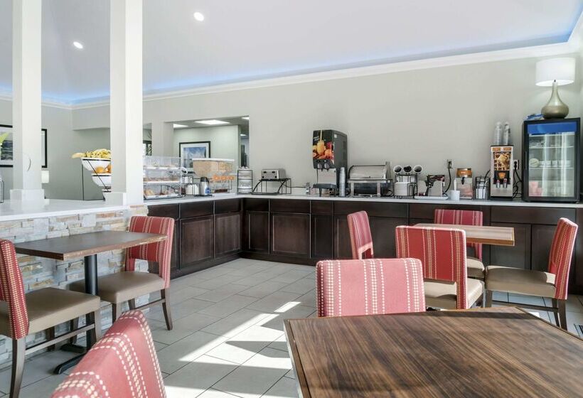 فندق Comfort Inn East