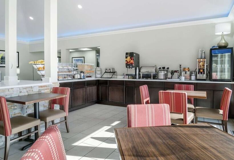 فندق Comfort Inn East