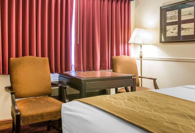 Отель Comfort Inn Lakeside