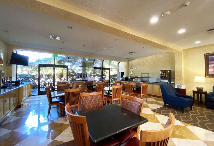 酒店 Wyndham Garden Newark Fremont Silicon Valley