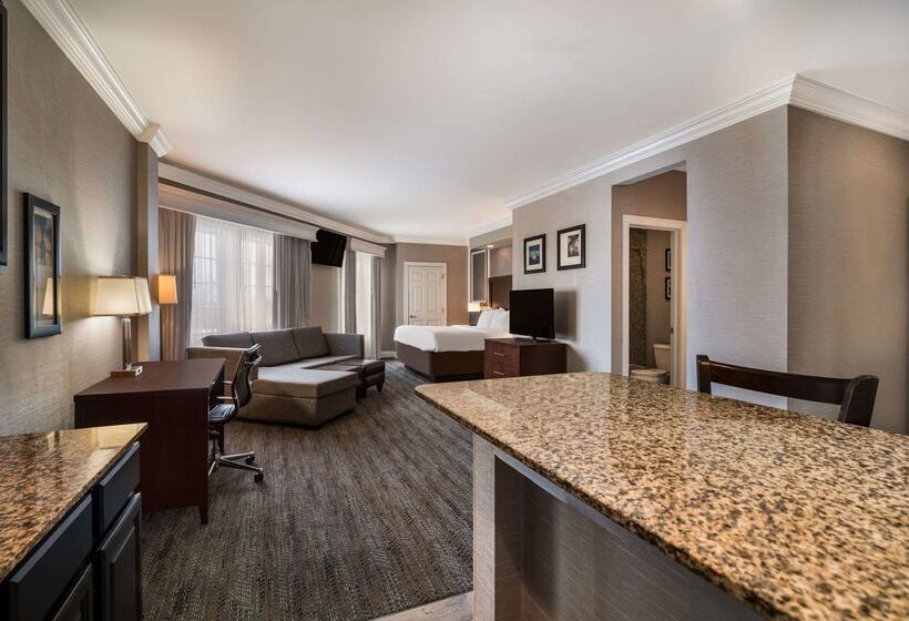 فندق Comfort Inn & Suites Plattsburgh  Morrisonville