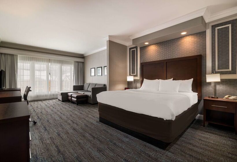 فندق Comfort Inn & Suites Plattsburgh  Morrisonville