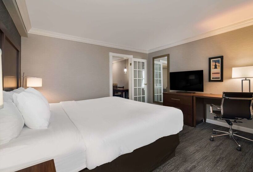 فندق Comfort Inn & Suites Plattsburgh  Morrisonville