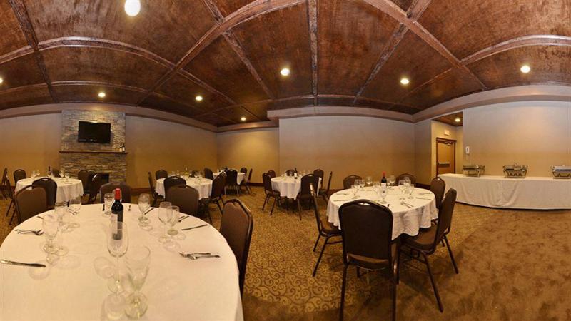 فندق Comfort Inn & Suites Plattsburgh  Morrisonville