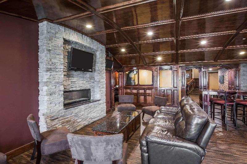 فندق Comfort Inn & Suites Plattsburgh  Morrisonville