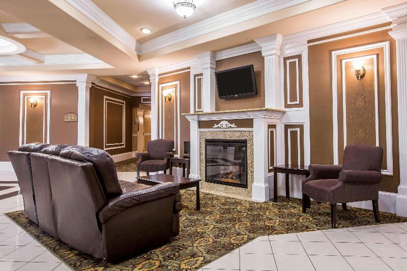 فندق Comfort Inn & Suites Plattsburgh  Morrisonville