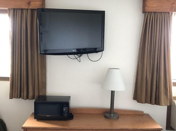 فندق Corn Palace Inn