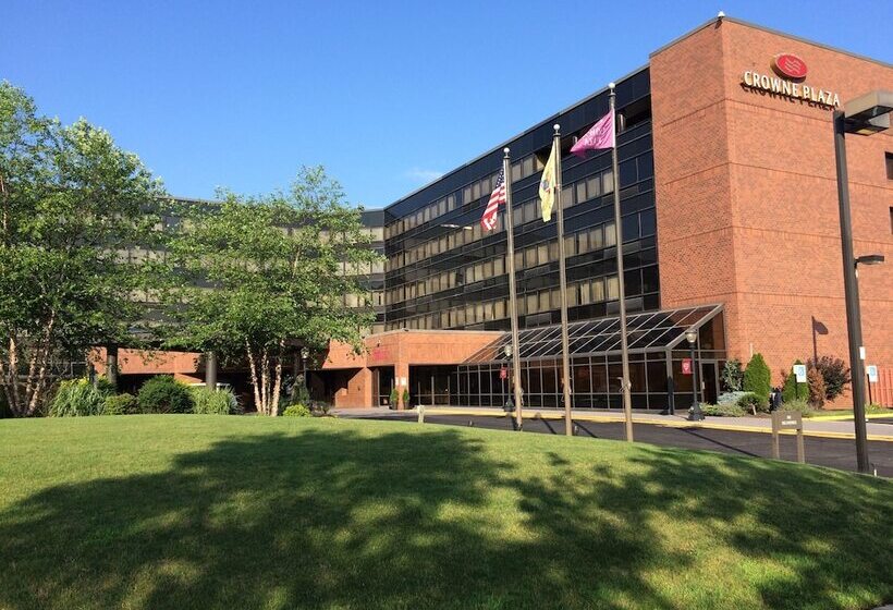 فندق Crowne Plaza Edison, An Ihg