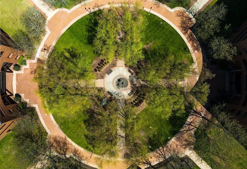 فندق Crowne Plaza Edison, An Ihg