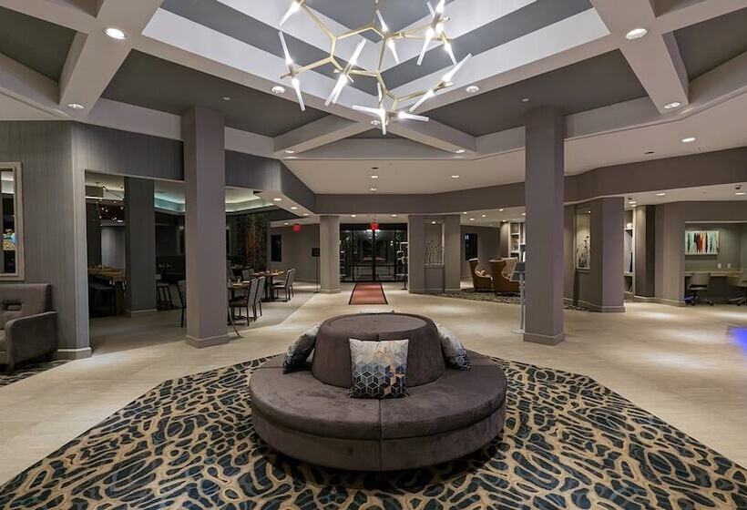 فندق Crowne Plaza Edison, An Ihg