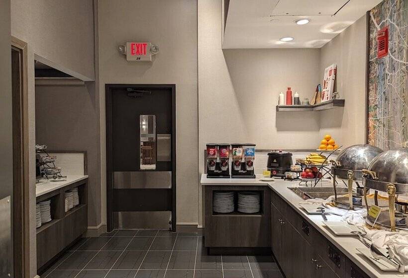 فندق Crowne Plaza Edison, An Ihg