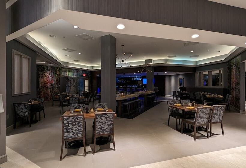 فندق Crowne Plaza Edison, An Ihg