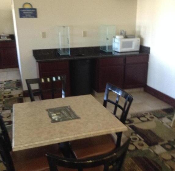 호텔 Days Inn By Wyndham Carroll