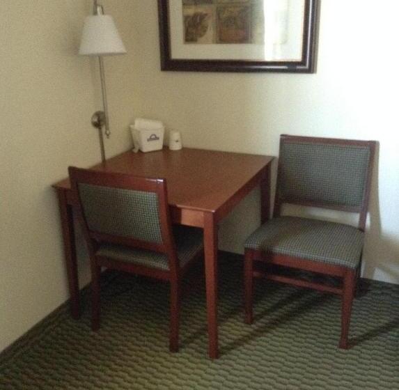 호텔 Days Inn By Wyndham Carroll