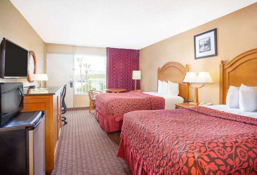 Отель Days Inn By Wyndham Orlando Downtown