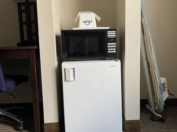 فندق Days Inn By Wyndham Perryville