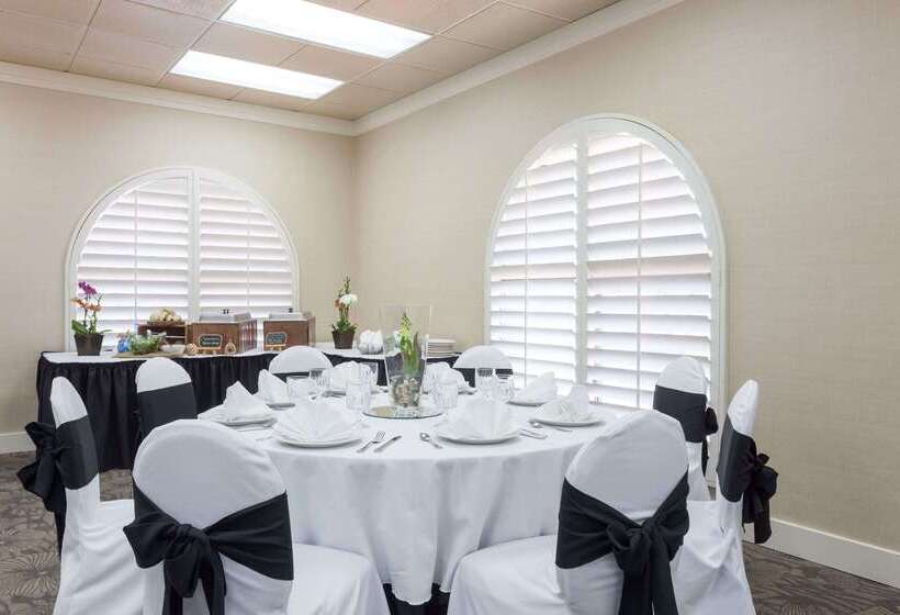 Days Inn By Wyndham San Diego Hotel Circle