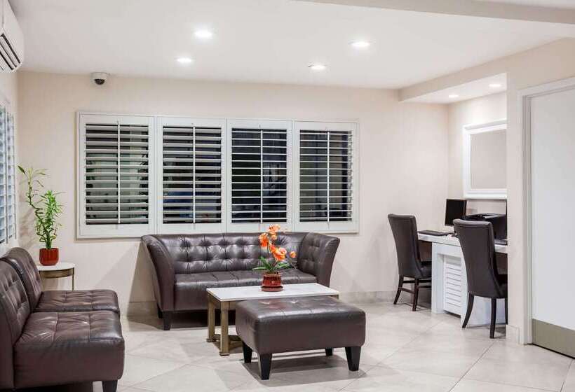 Days Inn By Wyndham San Diego Hotel Circle