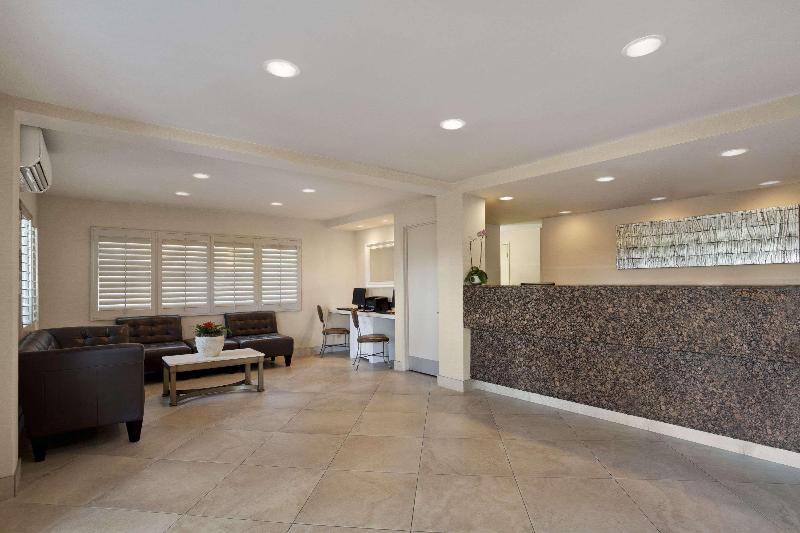 Days Inn By Wyndham San Diego Hotel Circle