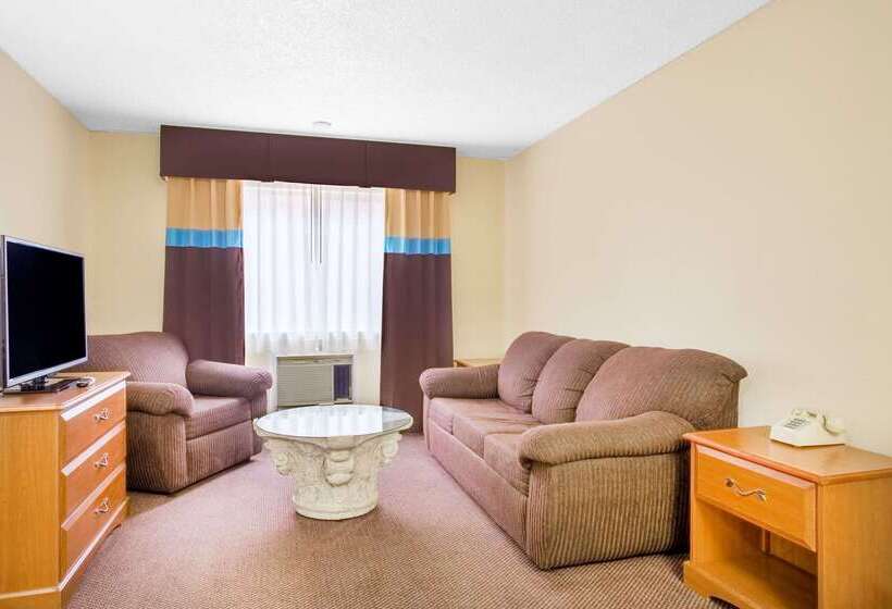 בית מלון כפרי Days Inn By Wyndham St. George