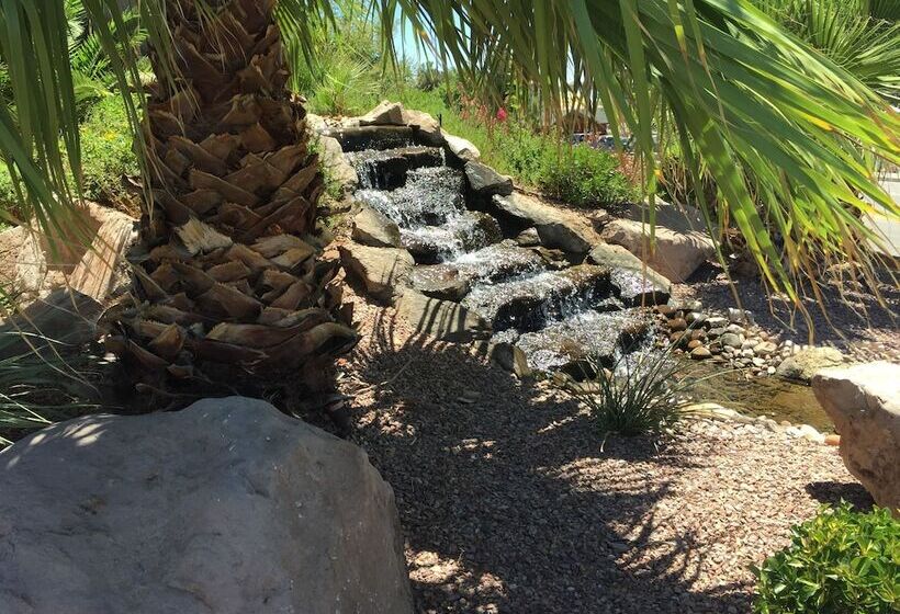 בית מלון כפרי Days Inn By Wyndham St. George