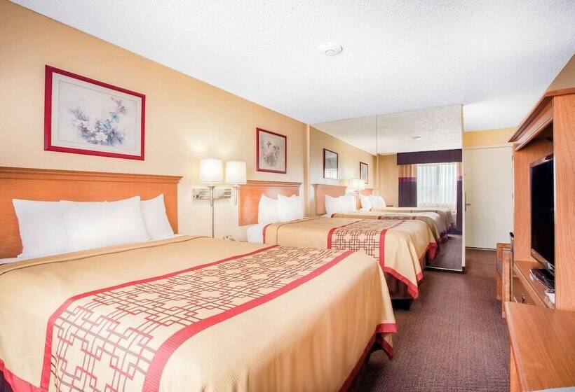 בית מלון כפרי Days Inn By Wyndham St. George