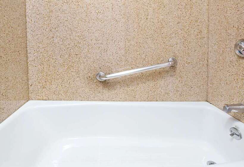 酒店 Days Inn By Wyndham West Covina