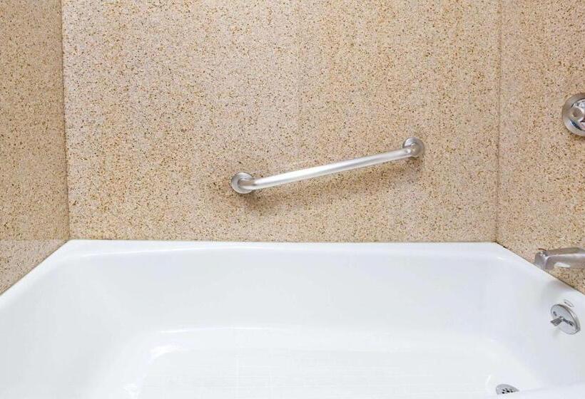 酒店 Days Inn By Wyndham West Covina