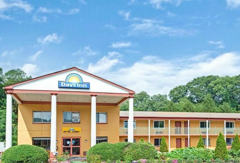 هتل Days Inn By Wyndham Branford New Haven Conference Center