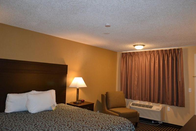 Отель Days Inn Spokane