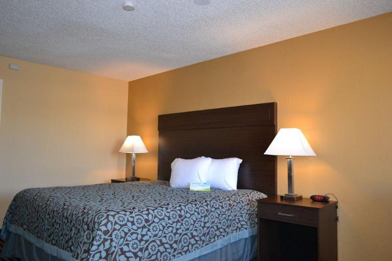 Отель Days Inn Spokane