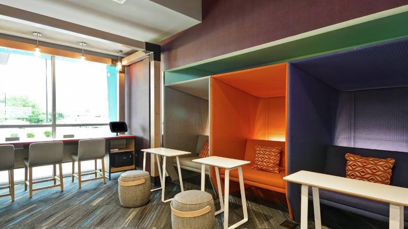 هتل Days Inn Springfield Chicopee