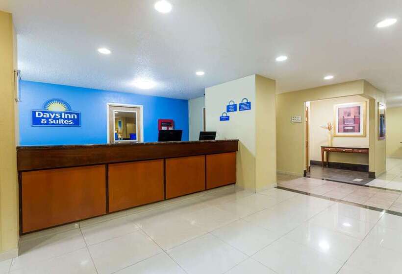 酒店 Days Inn & Suites By Wyndham Bloomington/normal Il