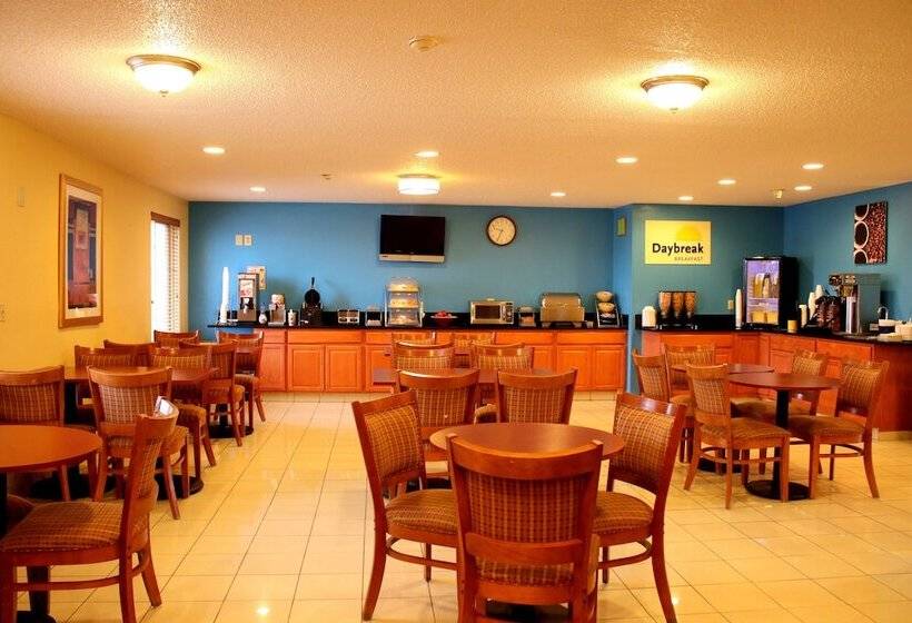 酒店 Days Inn & Suites By Wyndham Bloomington/normal Il