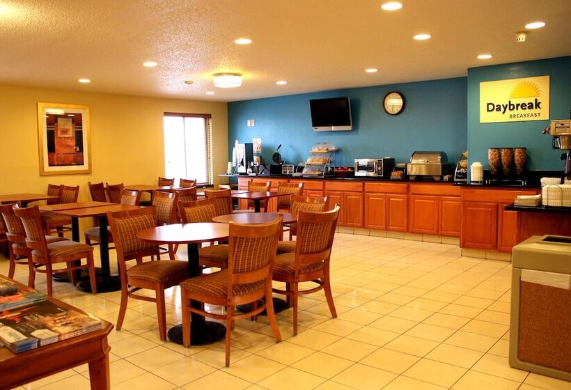 酒店 Days Inn & Suites By Wyndham Bloomington/normal Il