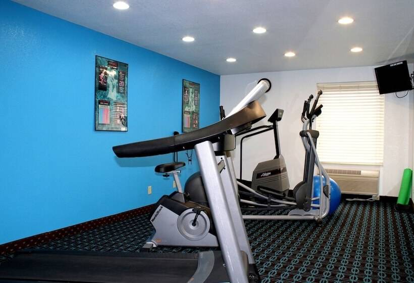 酒店 Days Inn & Suites By Wyndham Bloomington/normal Il