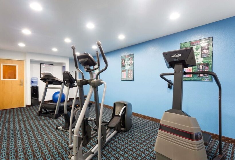 酒店 Days Inn & Suites By Wyndham Bloomington/normal Il