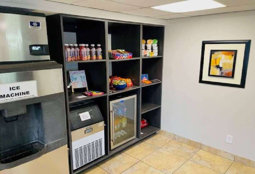 ホテル Days Inn And Suites By Wyndham Port Huron