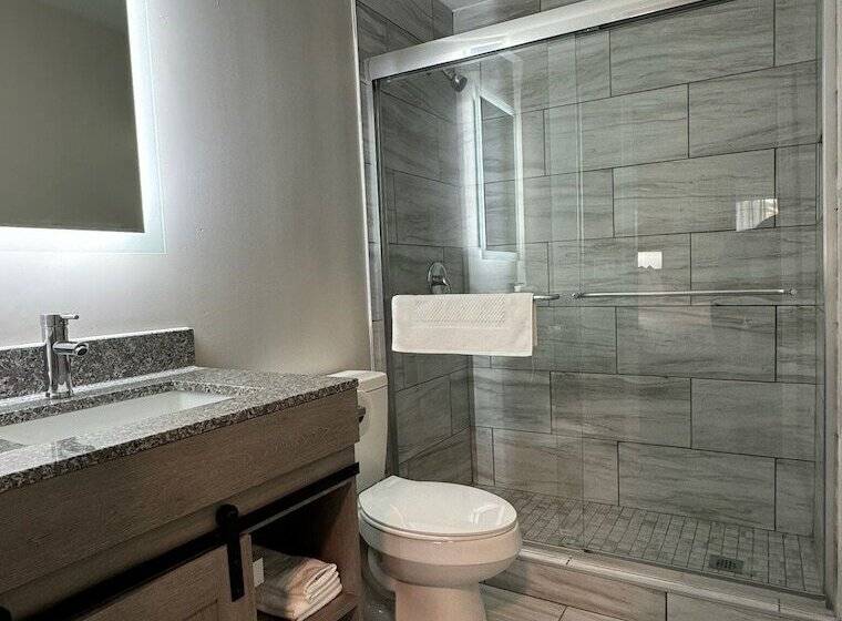 ホテル Days Inn And Suites By Wyndham Port Huron